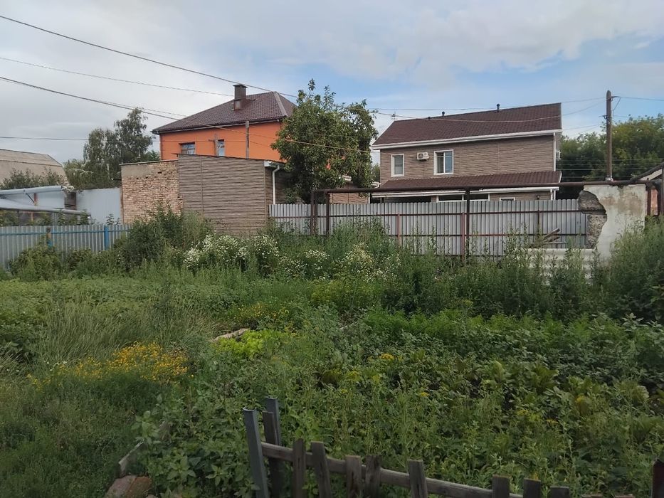 Продаю отдельно стоящий дом в городе