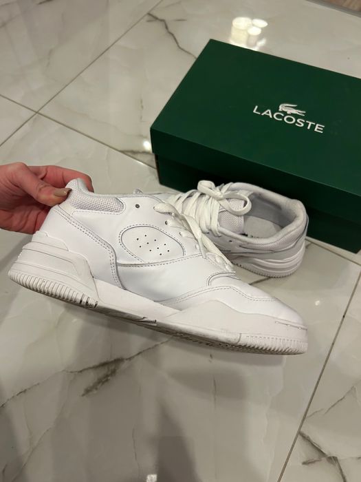 Обувки на Lacoste