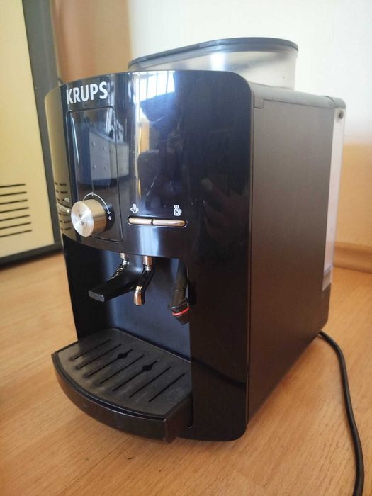Кафе машина с мелачка KRUPS втора употреба