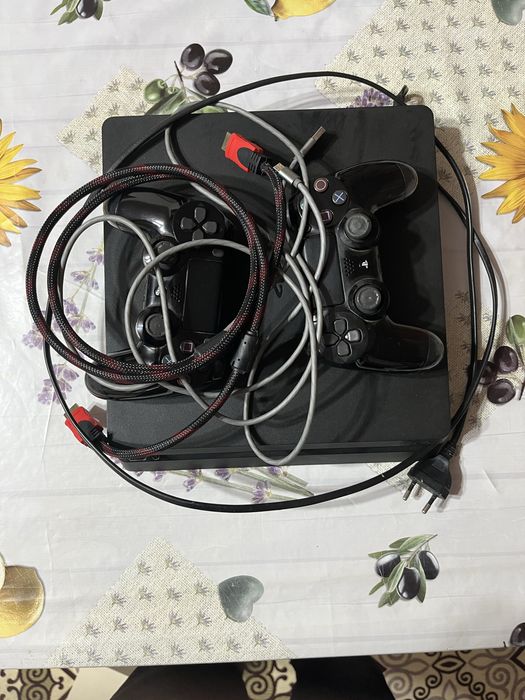 Sony Playstation 4 - PS4