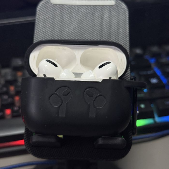 Продам Airpods Pro 1