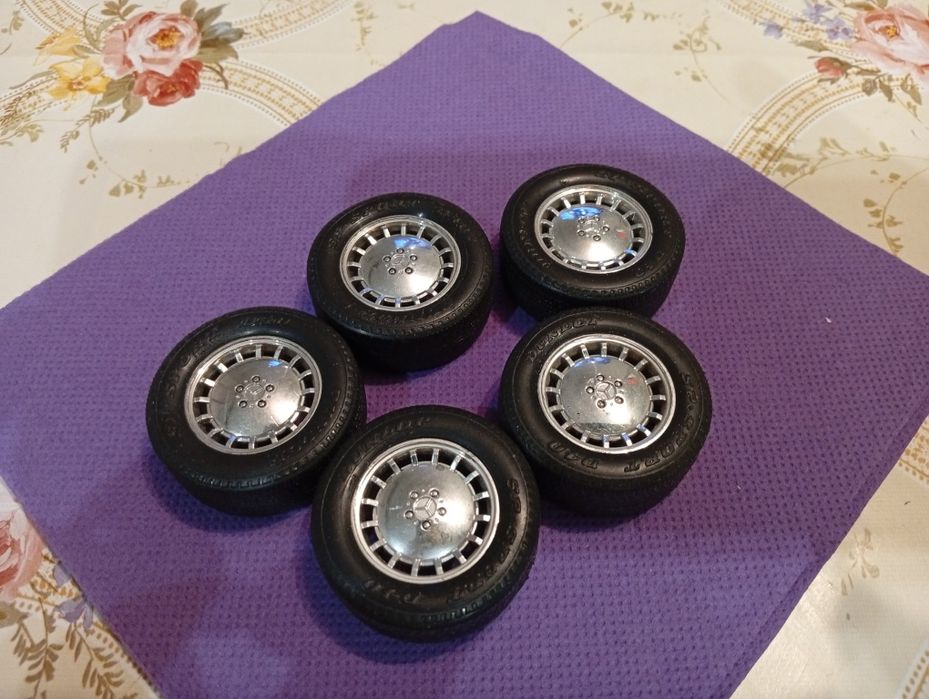 Колела за модели в мащаб 1:18