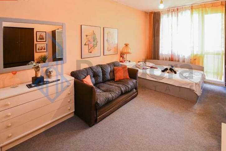 Дава се под наем Двустаен апартамент в София, Зона Б-19 - 60 кв.м за 400 € - Снимка #1