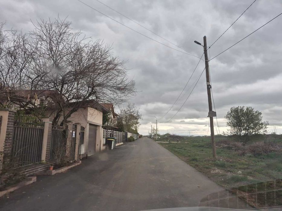 Teren Balotesti,550 mp,langa Dn1,case locuite,electrica-gaz-70m