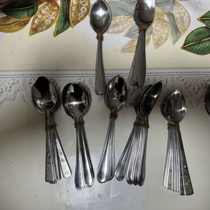 Столовые приборы