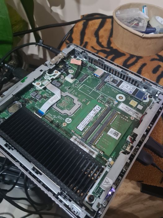 Хубав Компютър HP