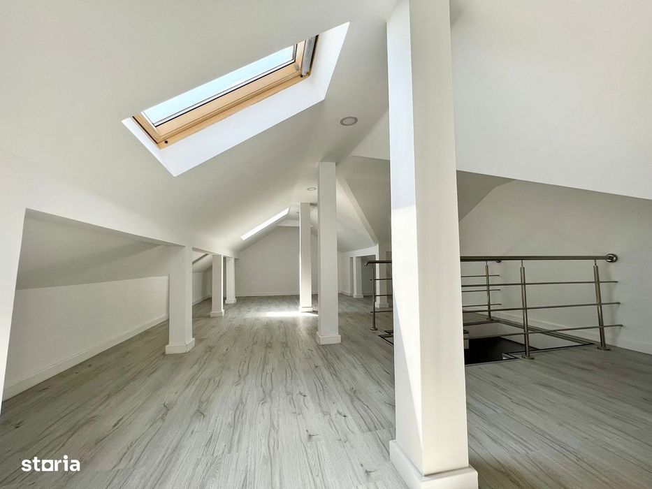 Vila 4 camere, Comsopolis