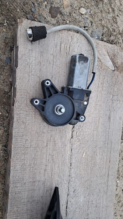 Продам запчасти на ваз 2115