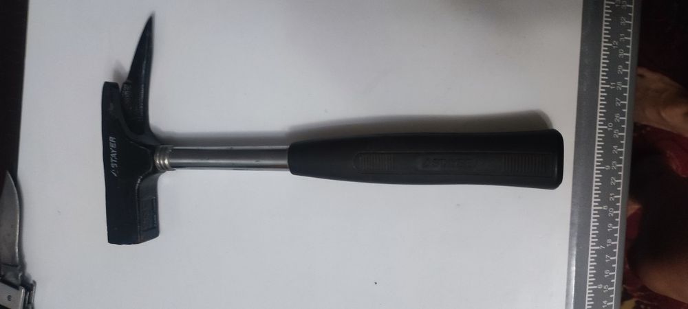 Молоток 3+1 одном