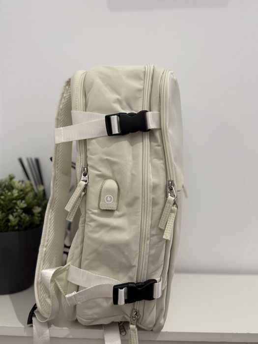 Ghiozdan cu vacuum / Rucsac avion Wizz Air Ryanair