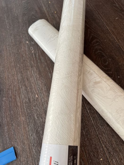 Продается рулон обоев