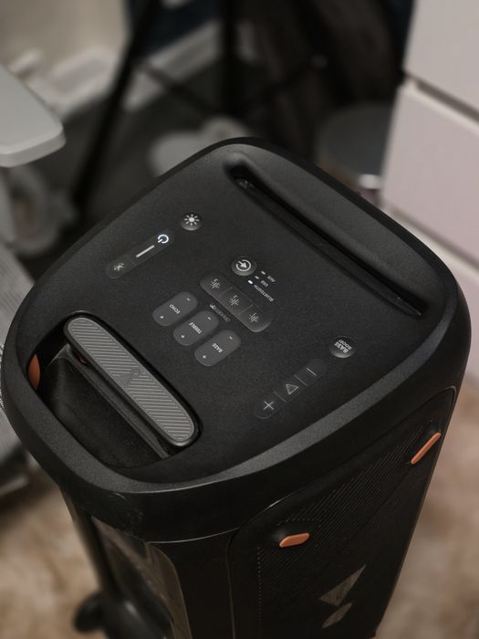 JBL Partybox 310 // 240 W // Bluetooth, USB // IPX4 // Pro Sound // Sound effects // Karaoke // Negru // Preț fix // Nu trimit în țară !!!