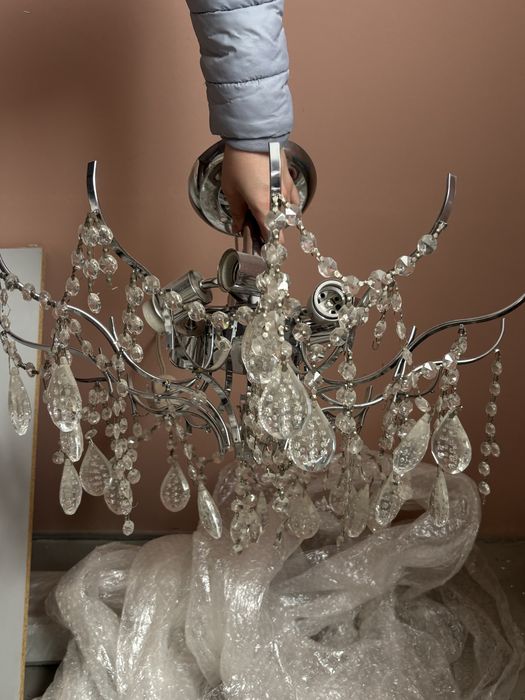 продам люстру с висюльками