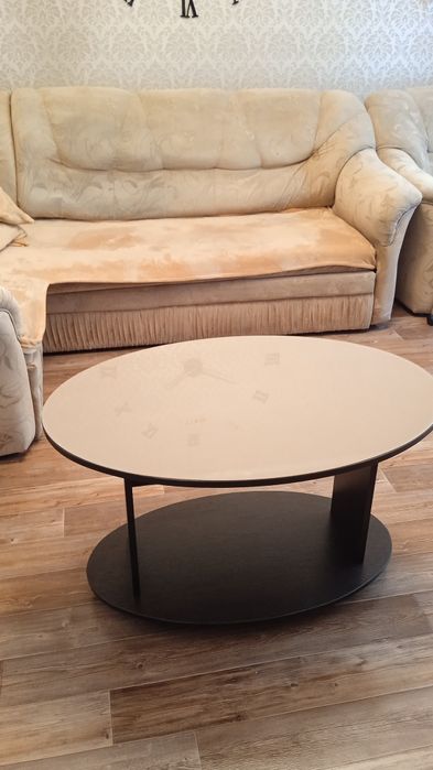 Журнальный столик на колесах.