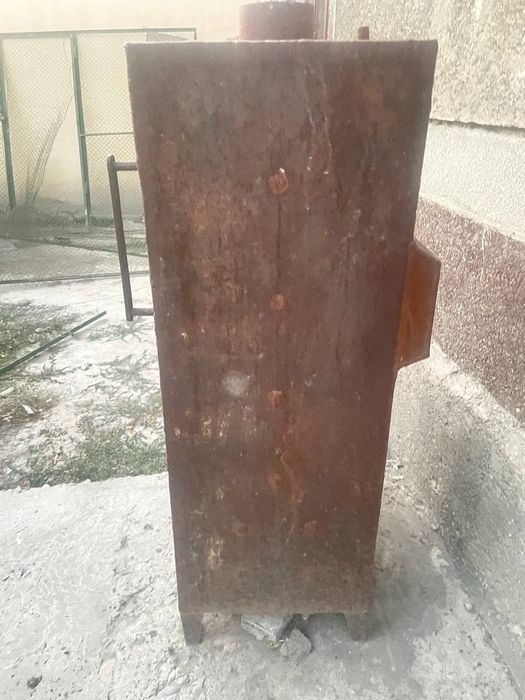 Pechka sotiladi. Hali ishlatilmagan