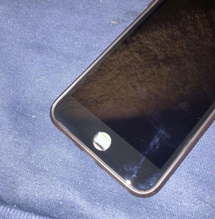 Айфон 8 плюс 64гб СРОЧНО!!!