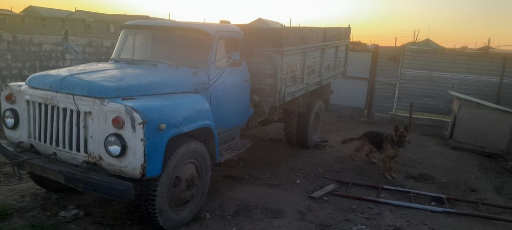 Газ 53 на ходу .