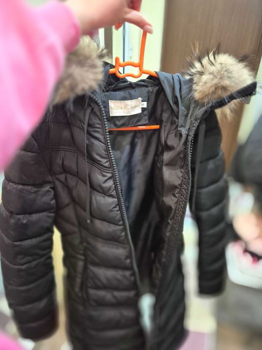 Дълго яке с естествен косъм на яката