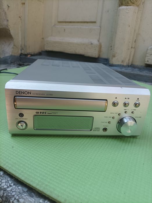 Terasa Gradina Receiver Denon UD-M30
