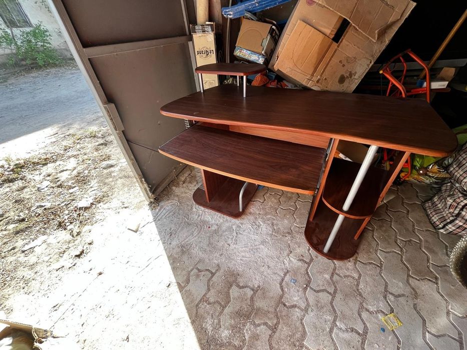 Компьютерный стол