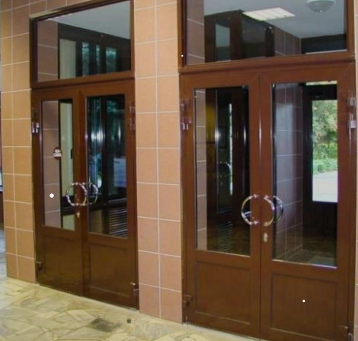 Изготовление рам для окон и дверей, витражи