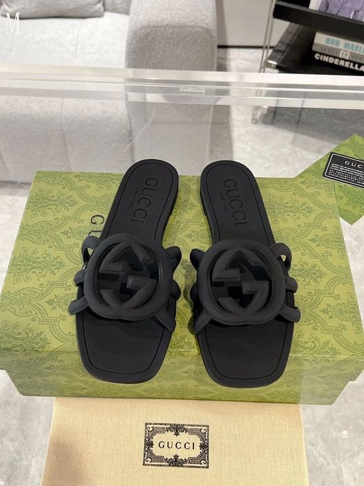 GG Interlocking G Rubber Slide - Black