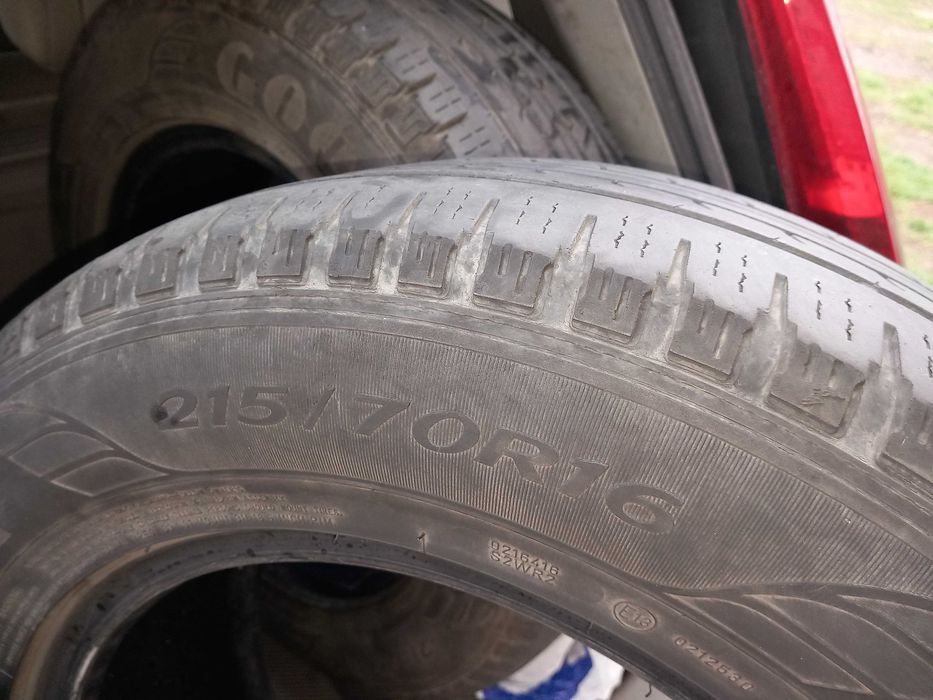 215/70 R16 Goodyear