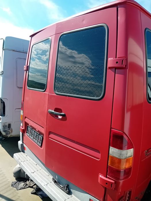Заднадясна  врата за Мерцедес Спринтер / Mercedes Sprinter W905