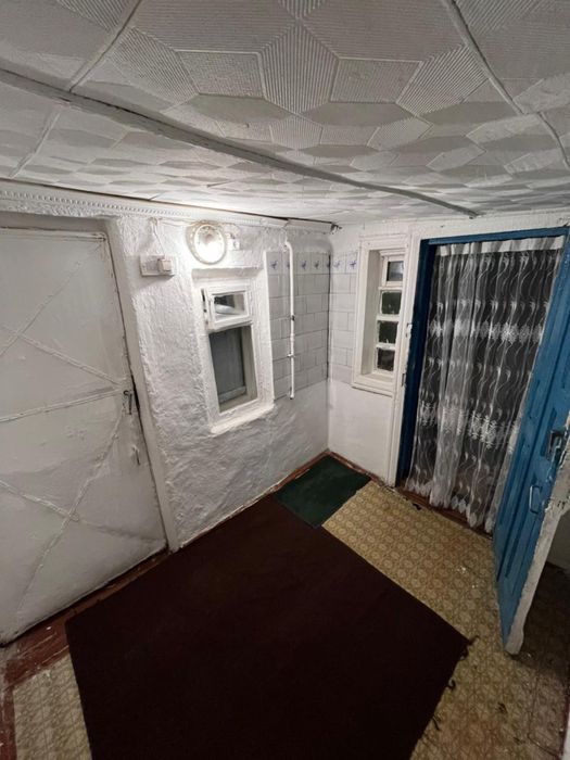 Сдам частный дом, с хозяином во дворе.