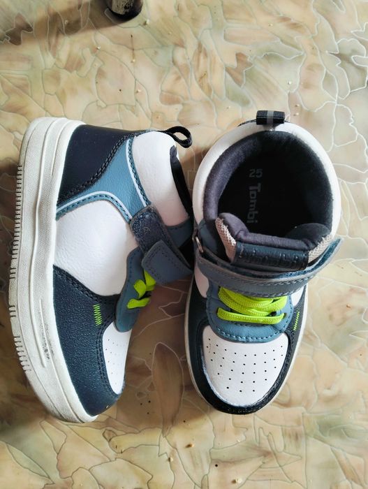 Обувь на мальчика 24-25 размер