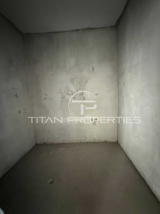 Продава се Тристаен апартамент в Пловдив, Остромила - 122 кв.м за 694 €/кв.м - Снимка #9