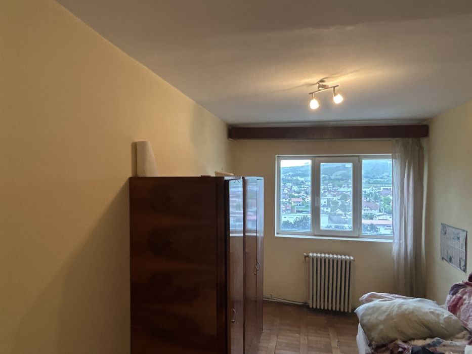 Apartament 4 camere zona Lama