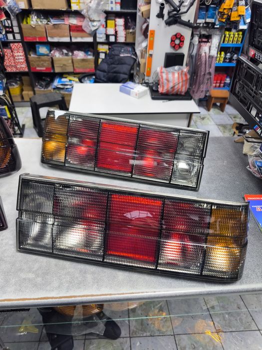 BMW E30 стопа задние новые