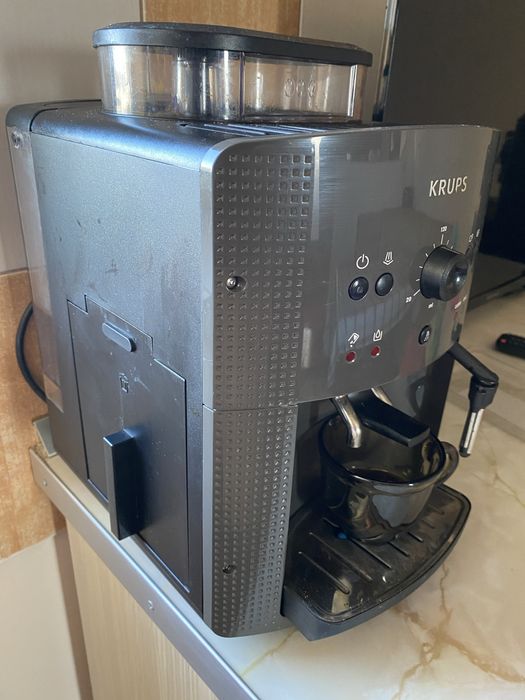 Espressor Krups cu cafea boabe