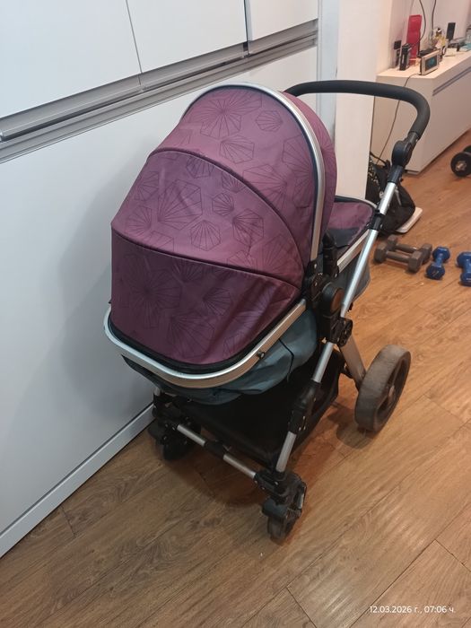 Детска количка  ..