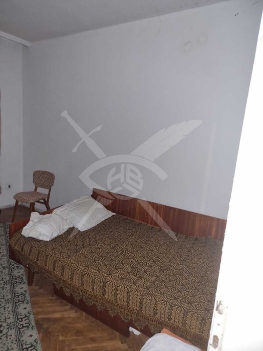 Продава се Тристаен апартамент в Бургас, Център - 79 кв.м за 1227 €/кв.м - Снимка #2
