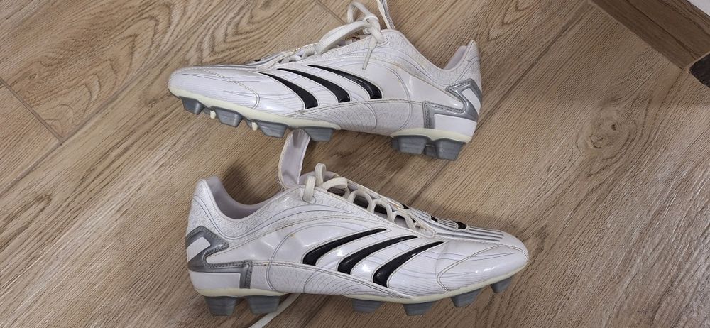 Ghete fotbal Adidas Predator 2006.