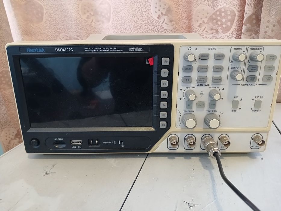 Цифровой осциллограф Hantek DSO4102C