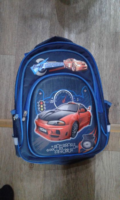 рюкзаки школьные