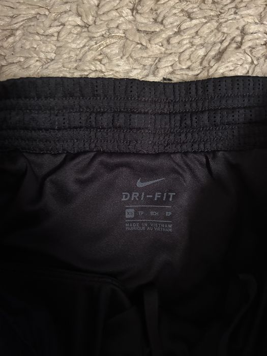 спортни дрехи