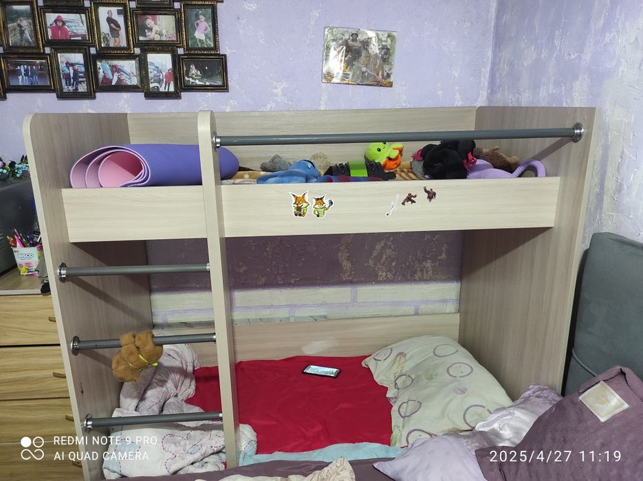 Продам двухъярусную кровать