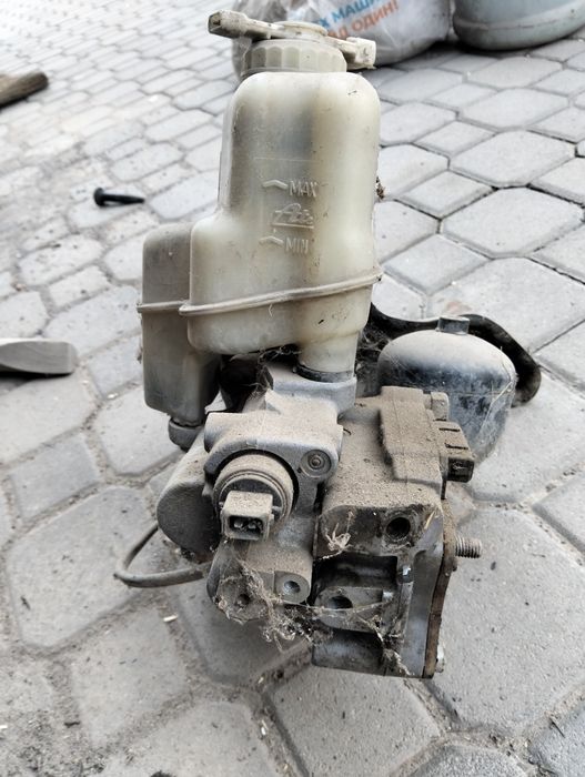 Тормозной вакуум.