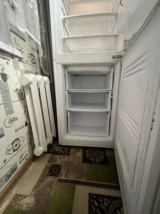 продам холодильник