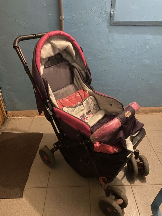 Продам коляску в норм сост