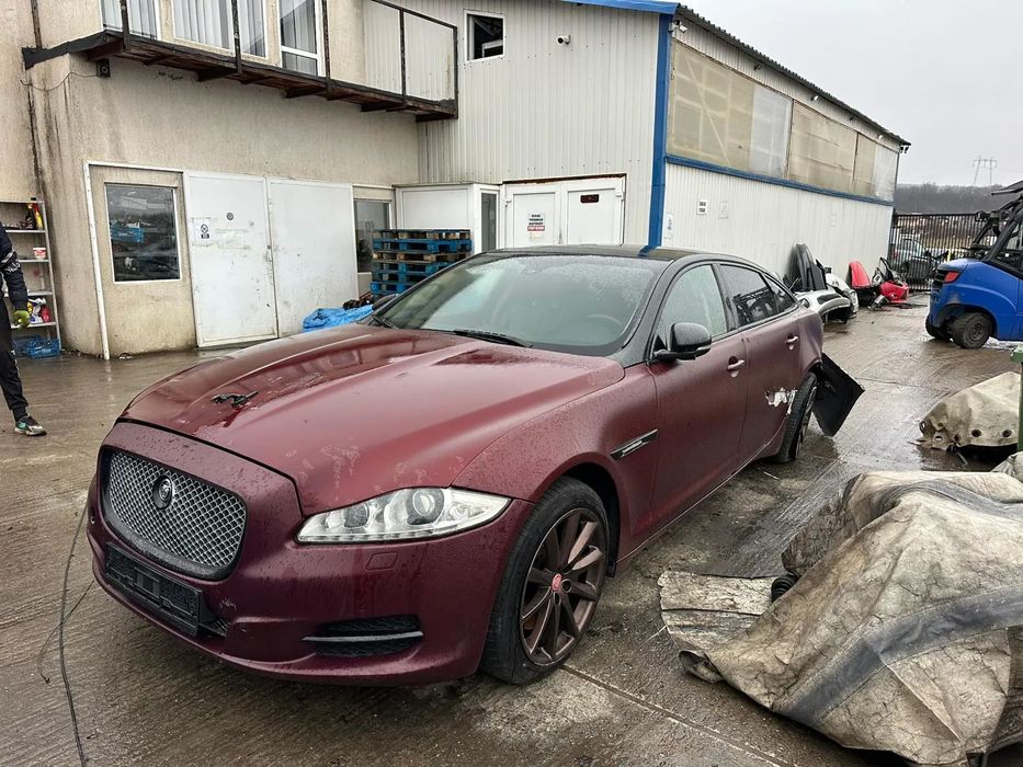 Dezmembrari Jaguar XJ 2014 / 3.0 Diesel