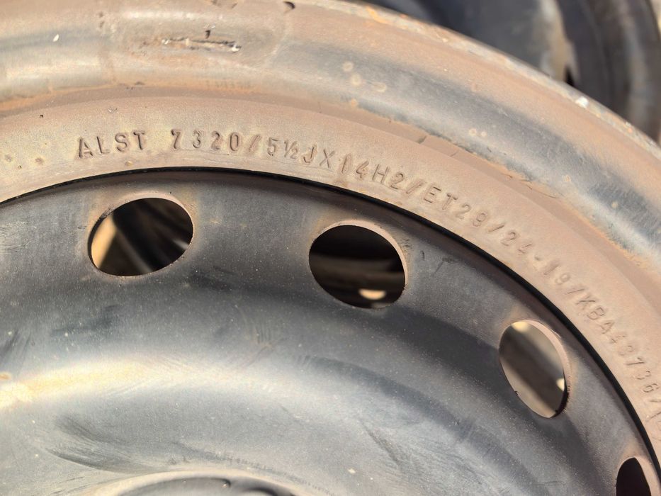 14 цола 4 х 100 мм Рено Туйнго / Клио / Канго - 5,5 Инча / ЕТ 29