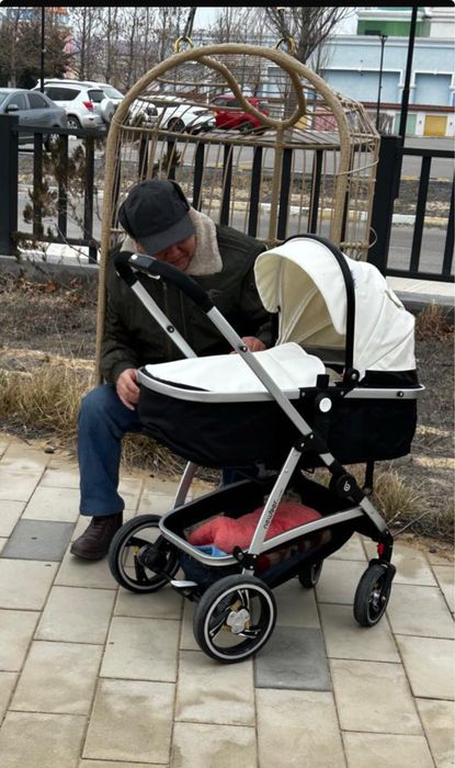 Продается коляска NEWBER