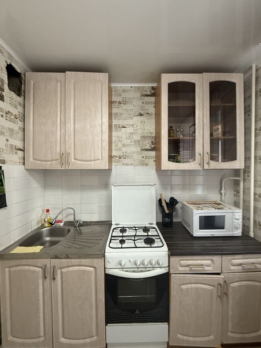 Кухонный гарнитур  с газ плитой