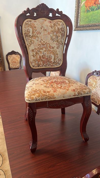 Срочно продам стулья