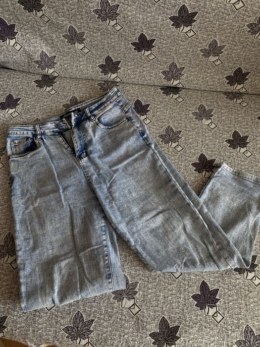 Джинсы голубые, серые, черные